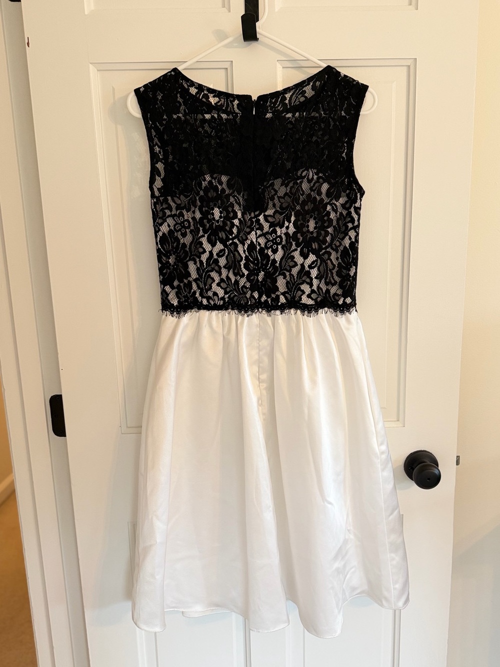 After Six Black Lace & White Satin A‑Line Wedding Dress - Picture 3 of 5